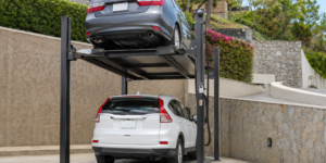 Qué tipo de elevador para autos elegir en terrenos de México según pendiente, estabilidad y acceso disponible.